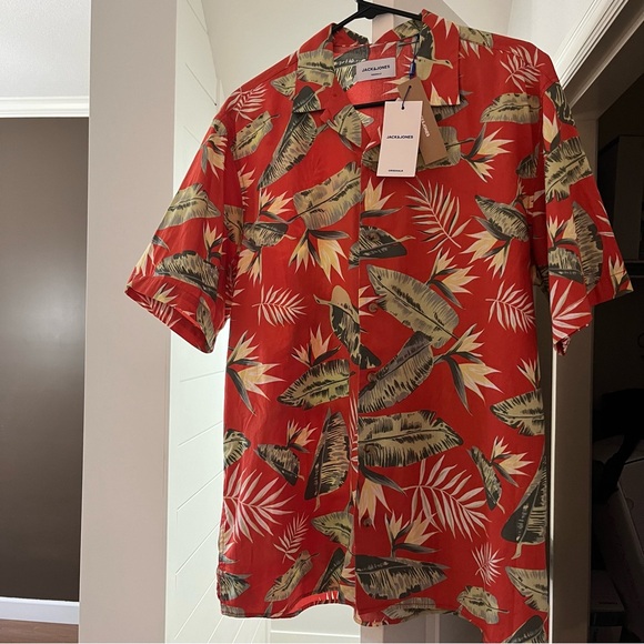 Men’s Jack and Jones Hawaiian shirt - Picture 1 of 2